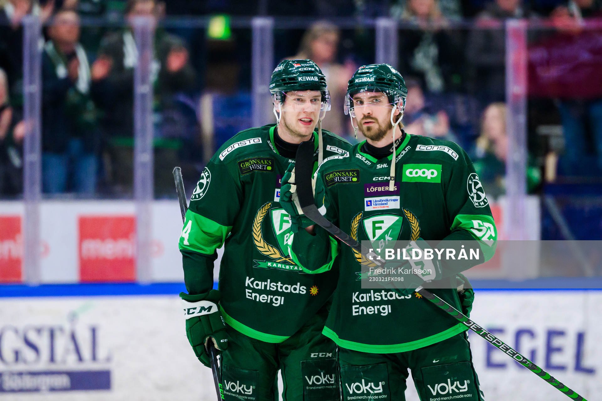 Färjestads Victor Ejdsell och August Tornberg jublar