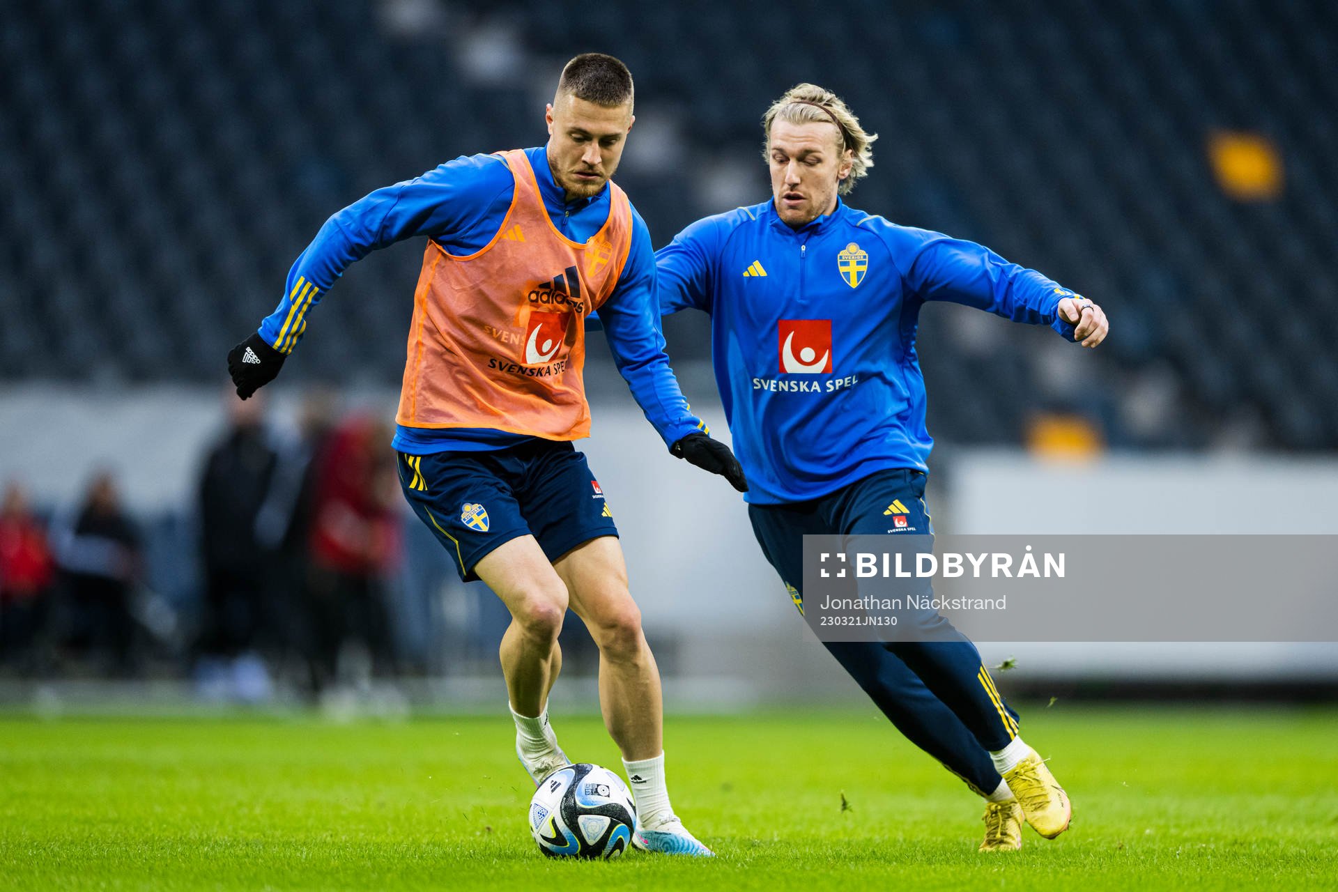 Emil Forsberg och Gabriel Gudmundsson of the Swedish