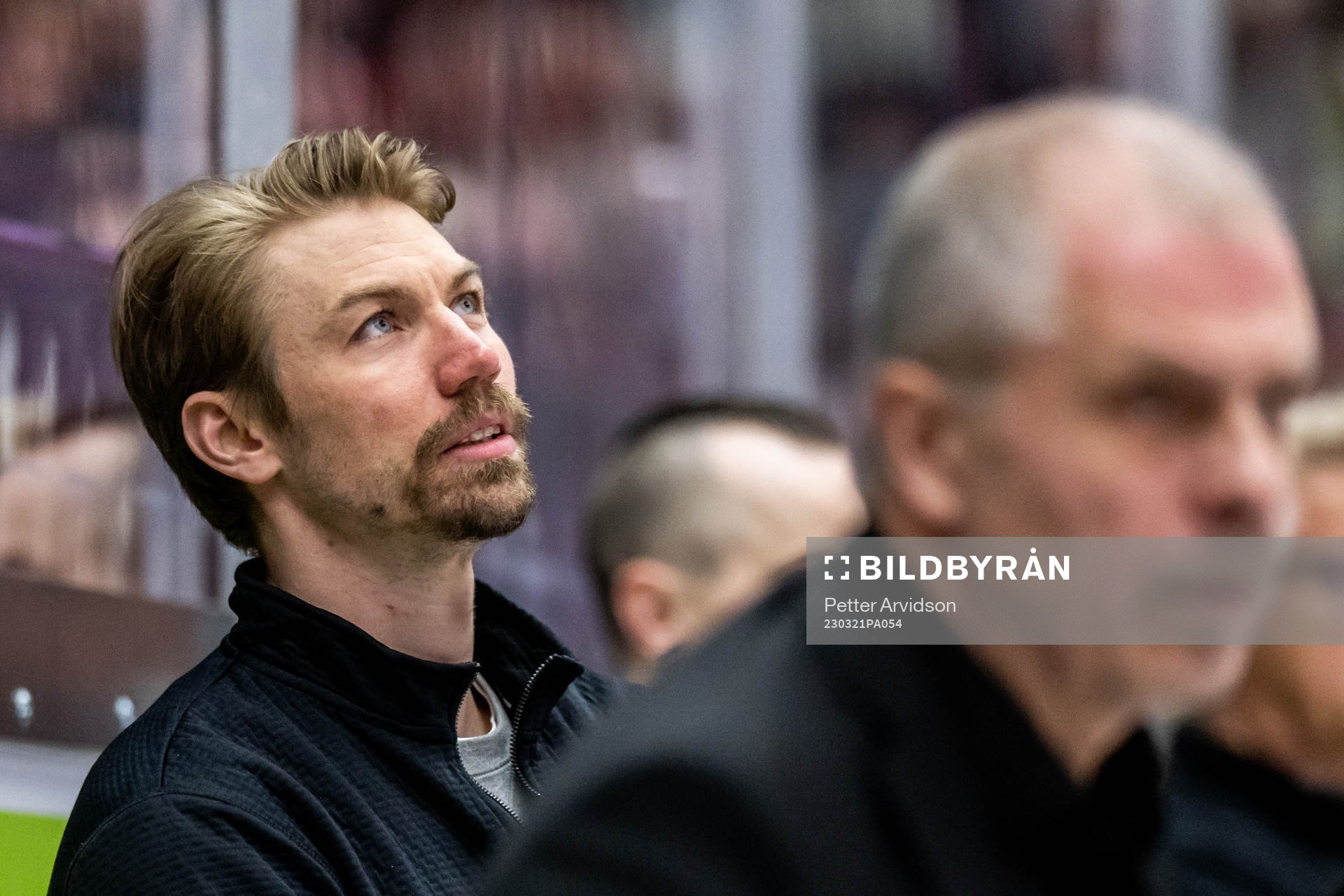 Brynäs skadade spelare Anton Rödin i båset