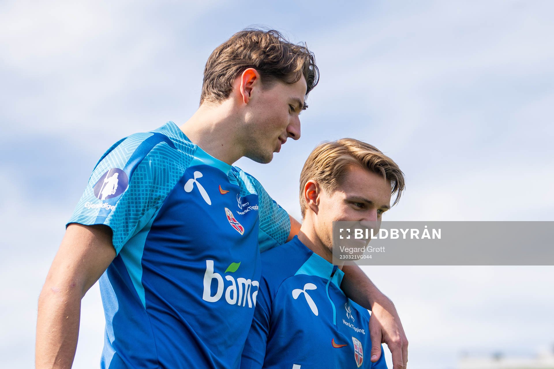 Sander Berge and Martin Ødegaard of the Norwegian national