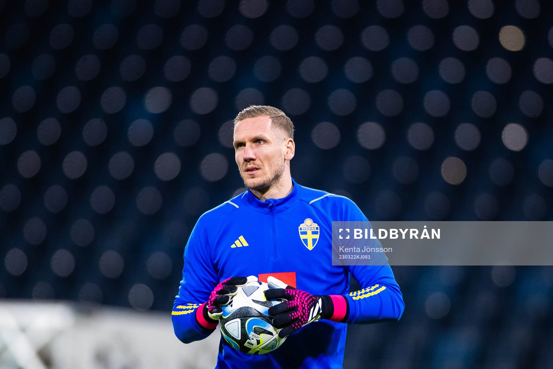 Goalkeeper Robin Olsen