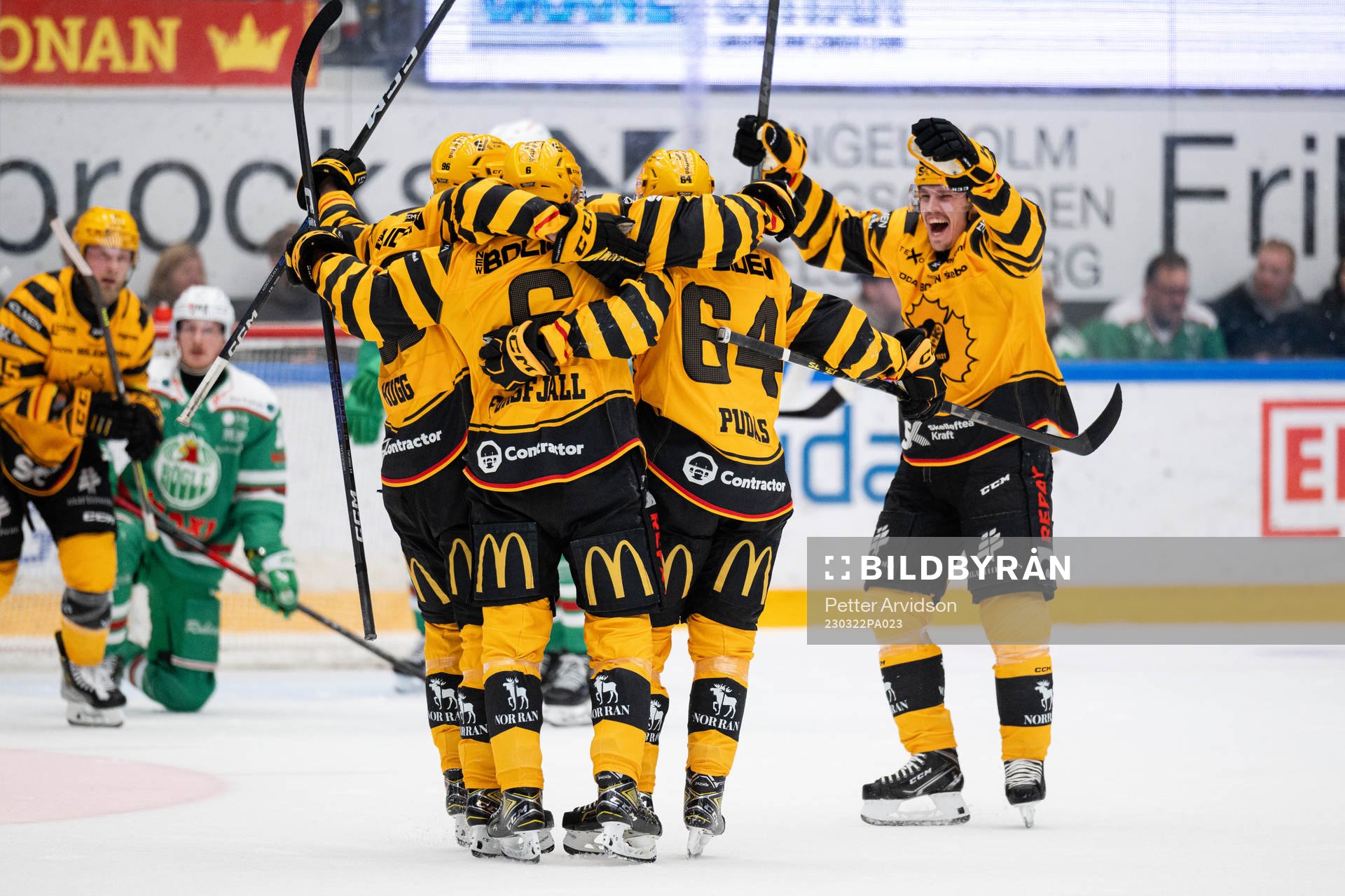 Skellefteås spelare jublar