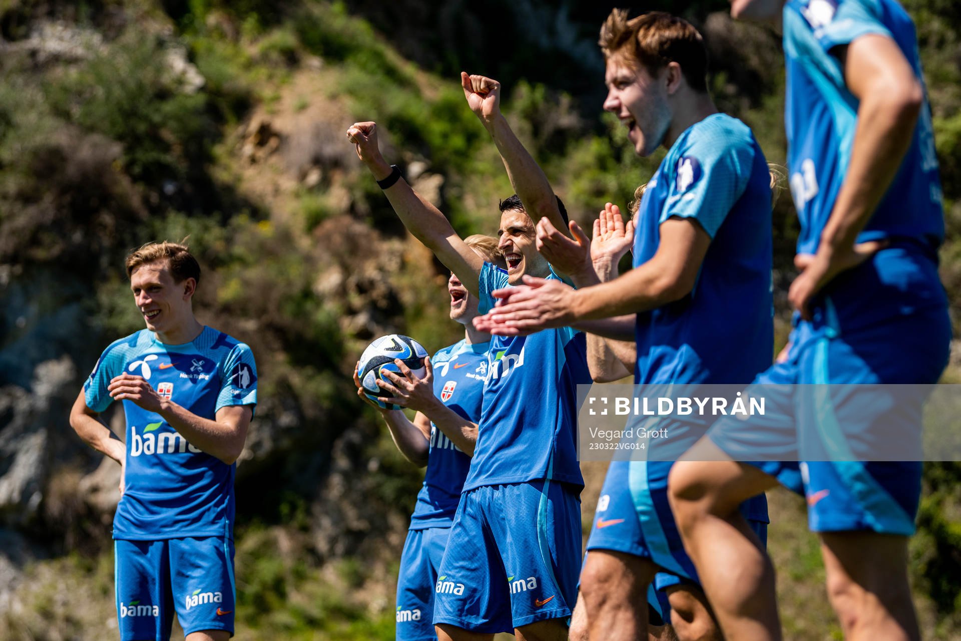 Marcus Holmgren Pedersen, Mohamed Elyounoussi and players