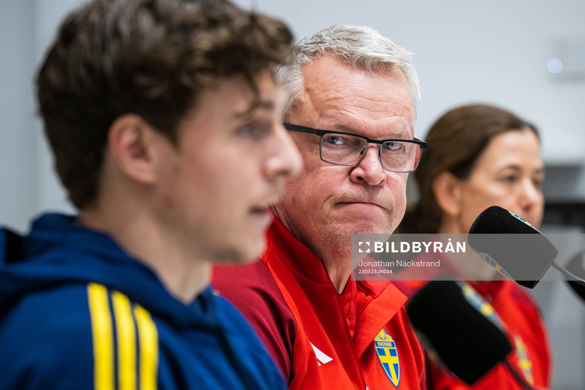 Head coach Janne Andersson and Victor Nilsson Lindelöf of