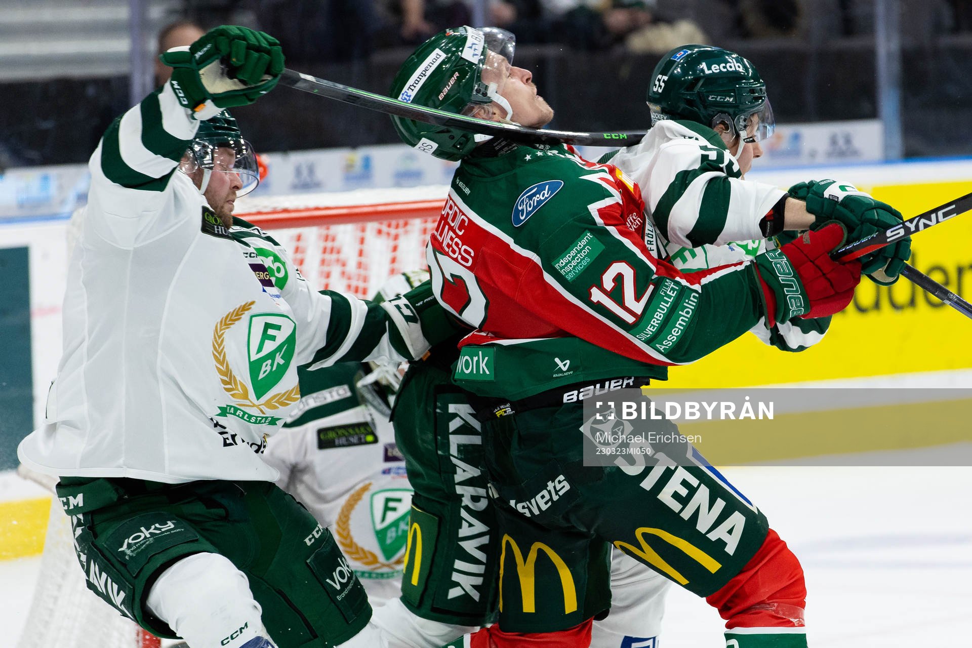 Färjestads Axel Bergkvist och Brandon Davidson