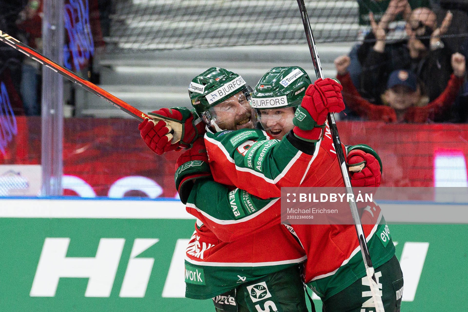 Frölundas Filip Hasa och Jan Mursak jublar