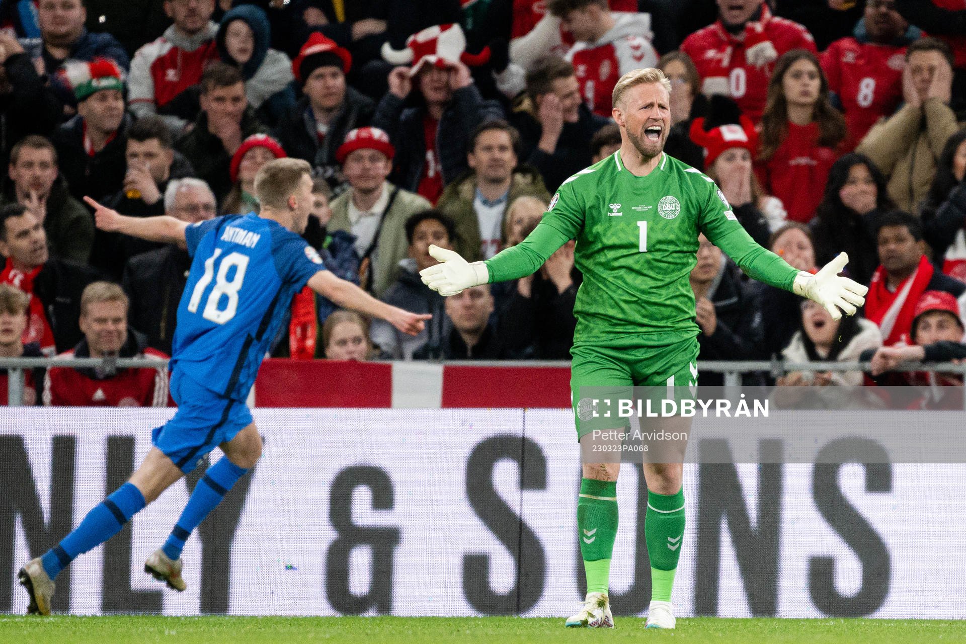 Oliver Antman of Finland celebrates the 1-1 goal behind
