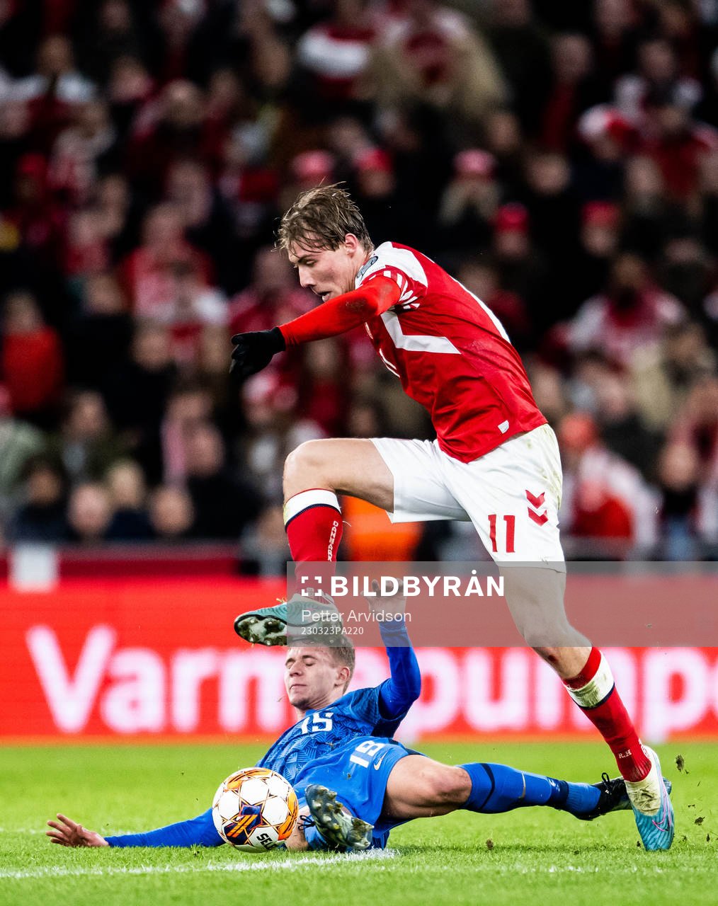 Rasmus Højlund of Denmark and Marcus Forss of Finland