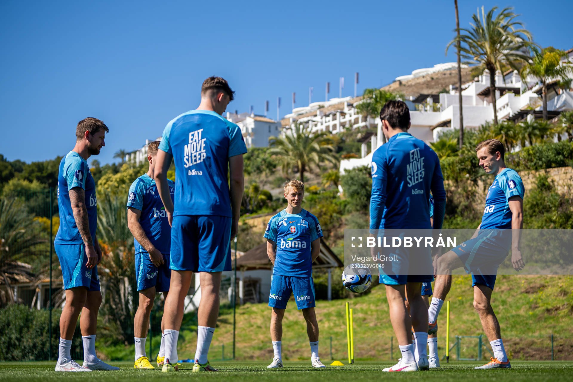 Birger Meling and players of the Norwegian national