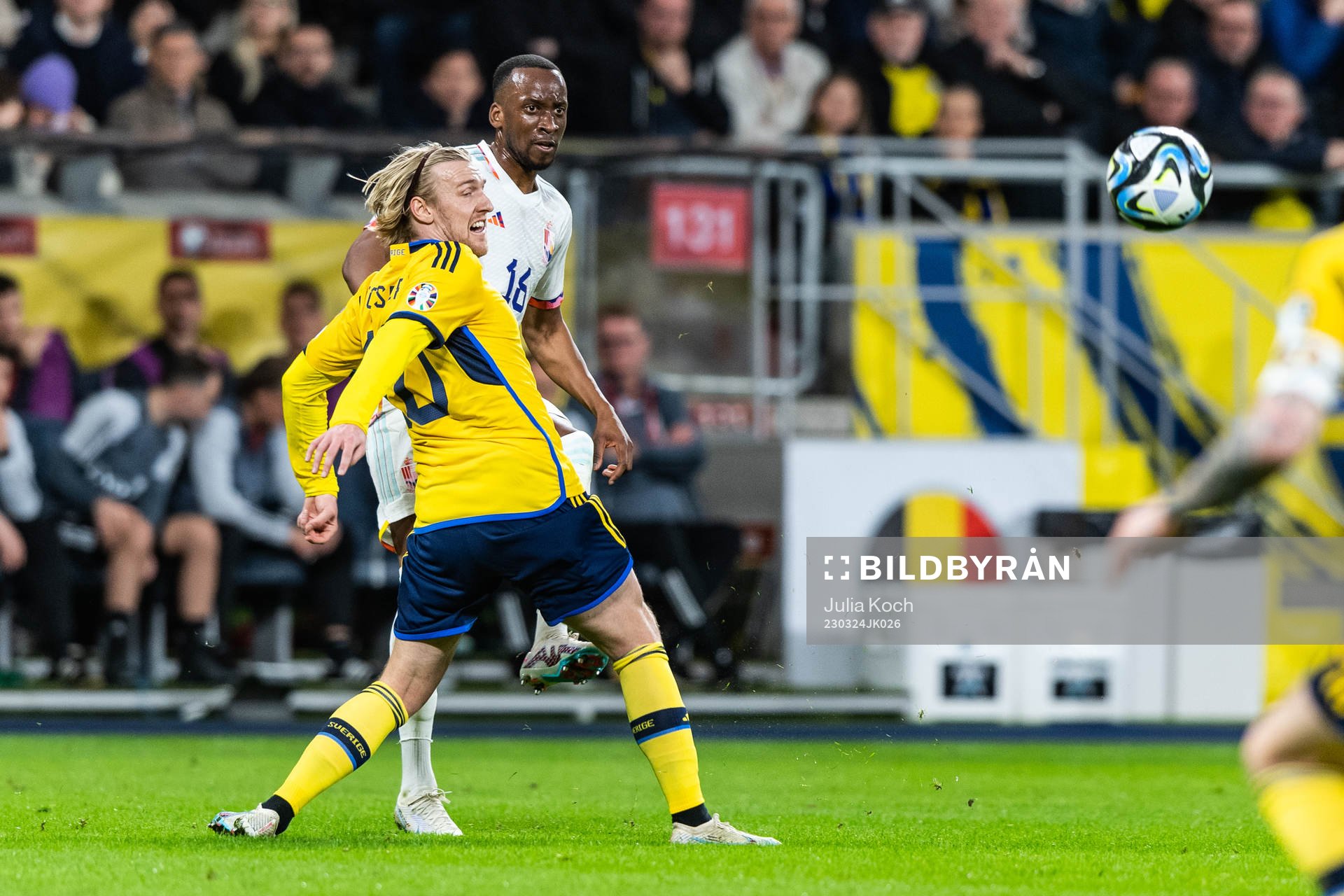 Emil Forsberg of Sweden and Dodi Lukebakio of Belgium