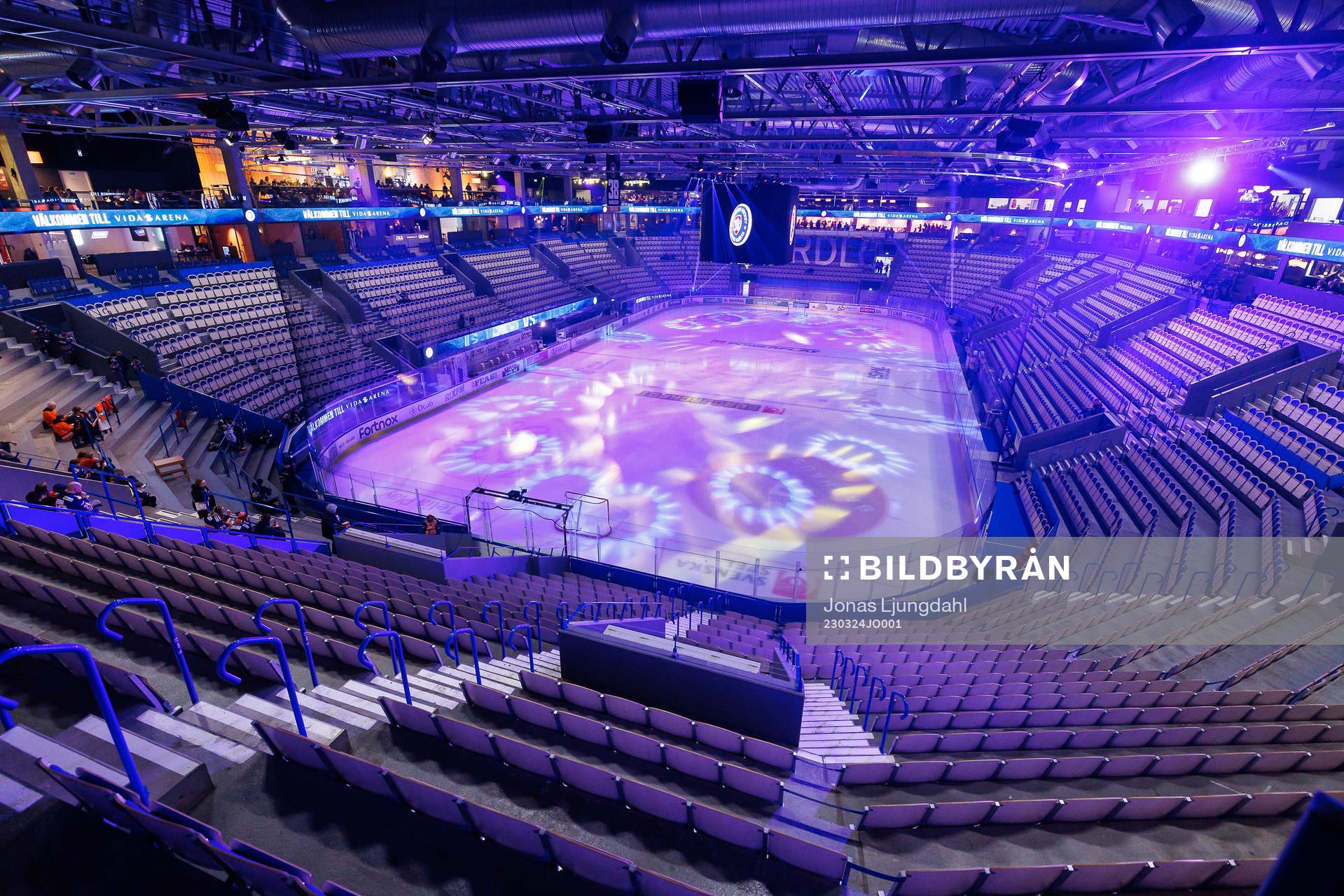 Interiör vy från Vida arena före kvartsfinal fem i SHL