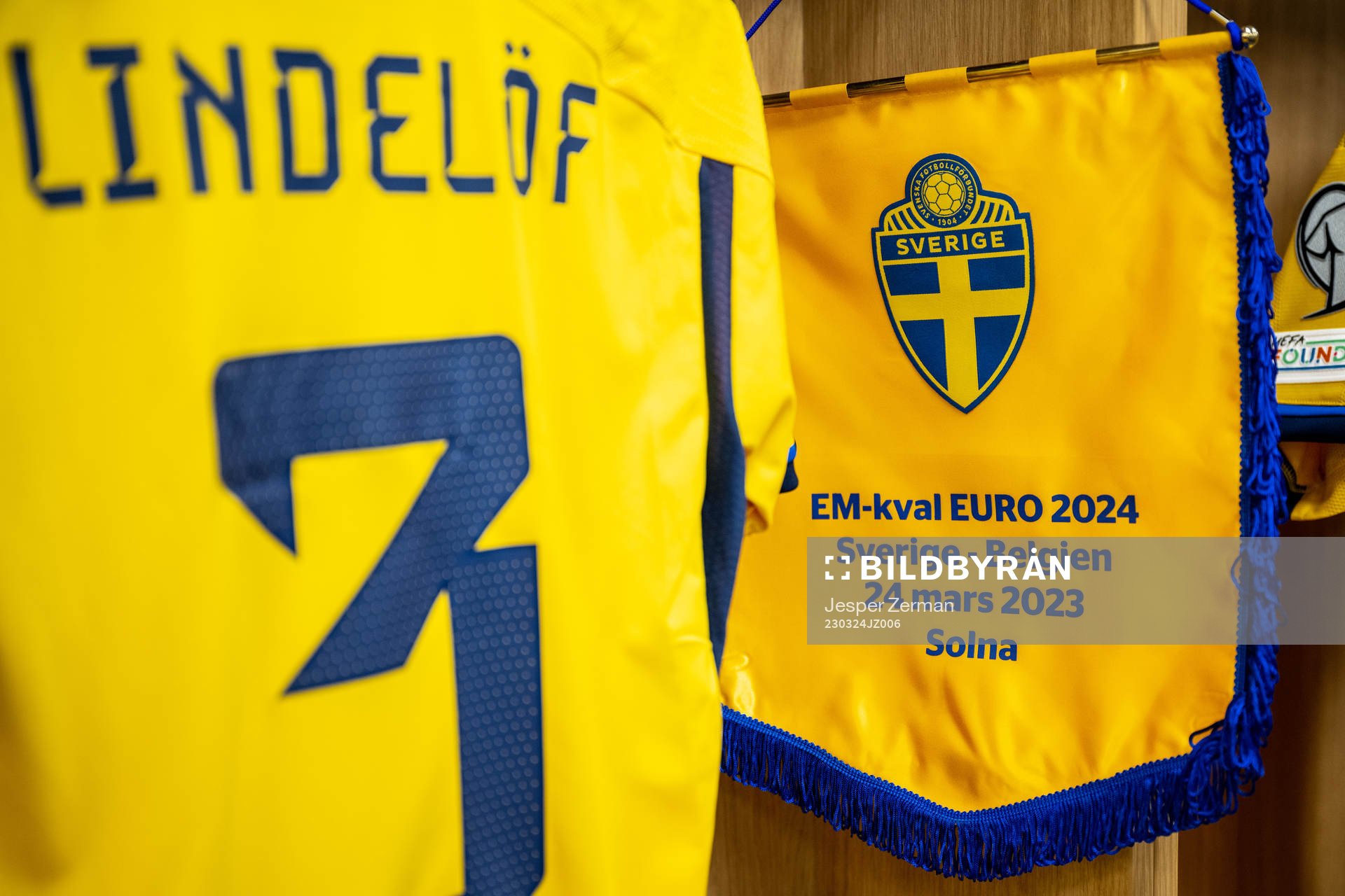 A banner next to the jersey of Victor Nilsson Lin delöf