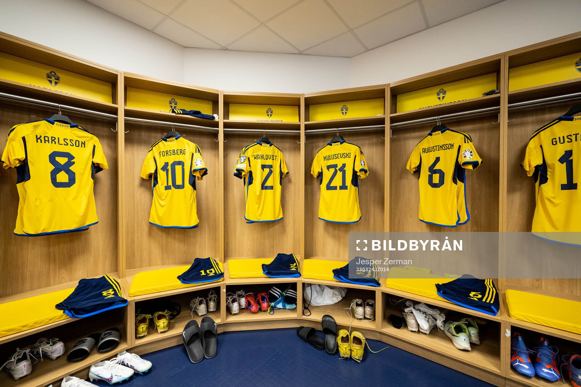 The jerseys of Jesper Karlsson, Emil Forsberg, Linus