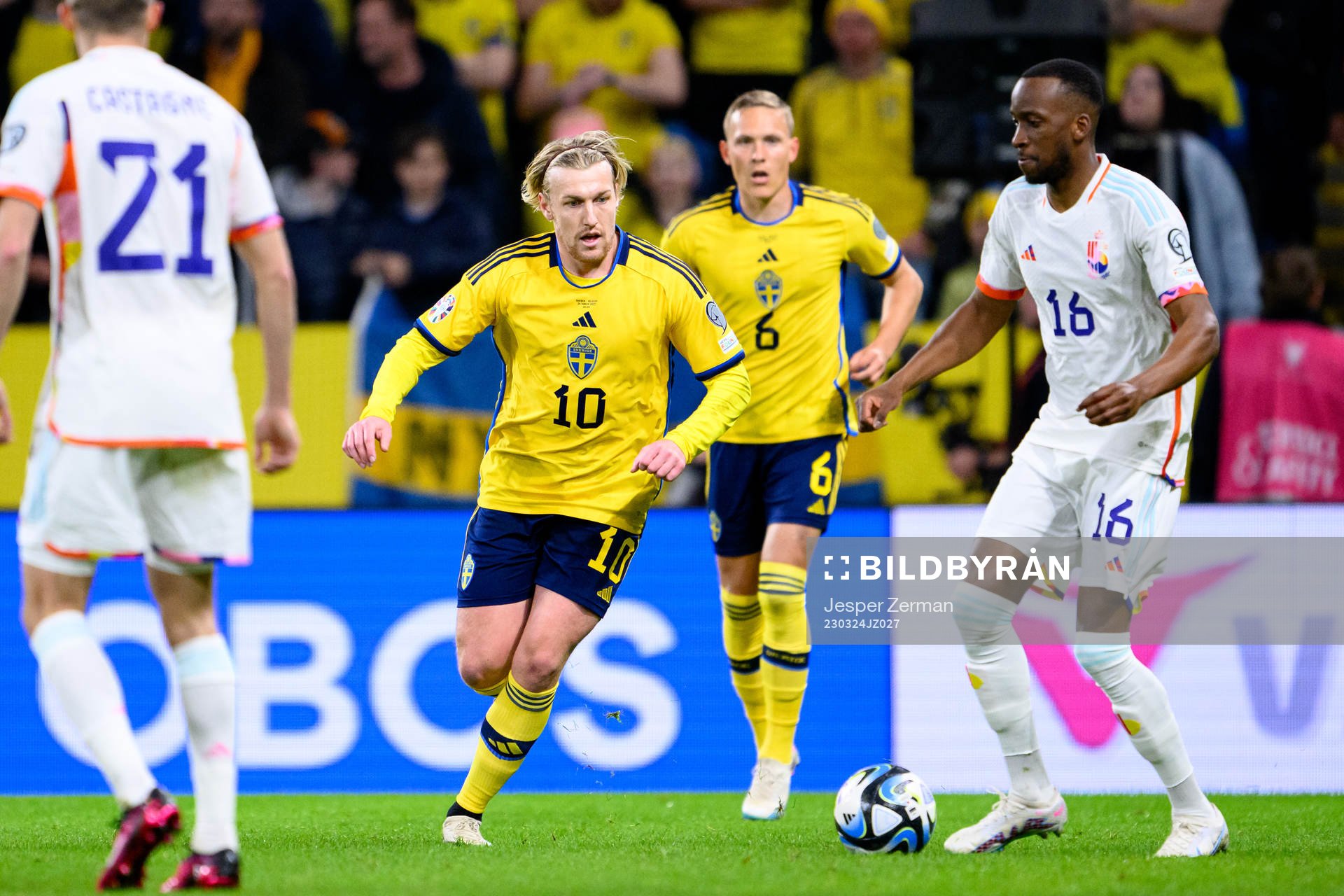 Emil Forsberg of Sweden and Dodi Lukebakio of Belgium during the UEFA Euro Qualifier football match between Sweden and Belgium on March 24, 2023 in Stockholm.