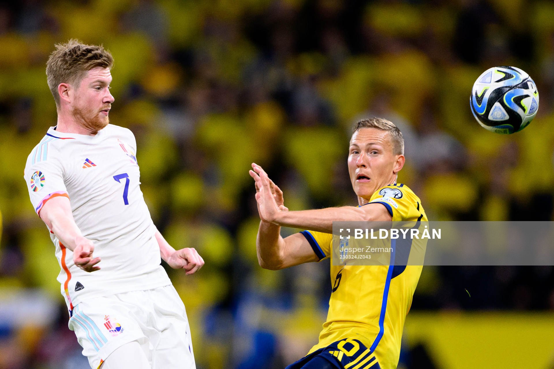 Kevin de Bruyne of Belgium and Ludvig Augustinsson of Sweden