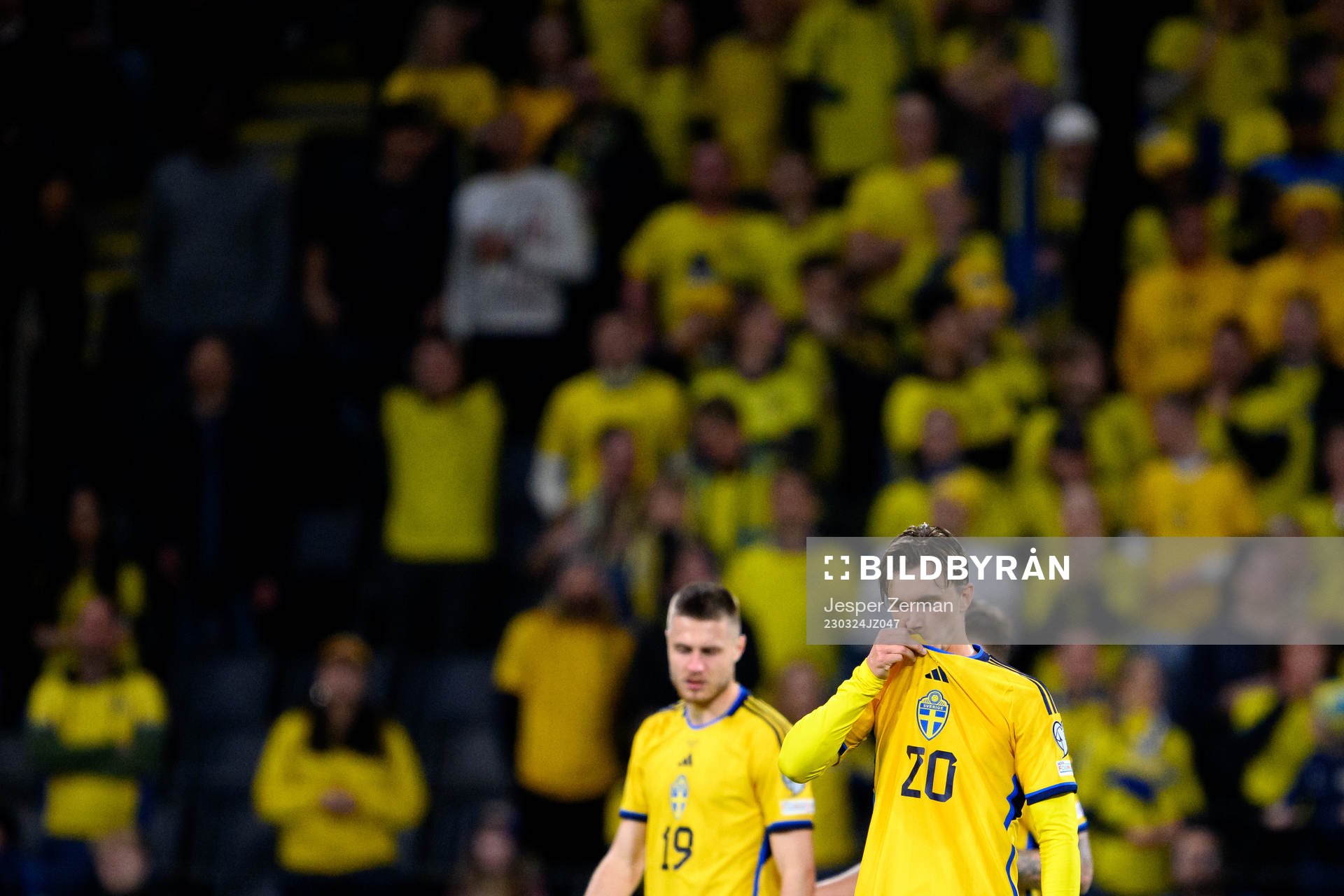 Kristoffer Olsson of Sweden looks dejected