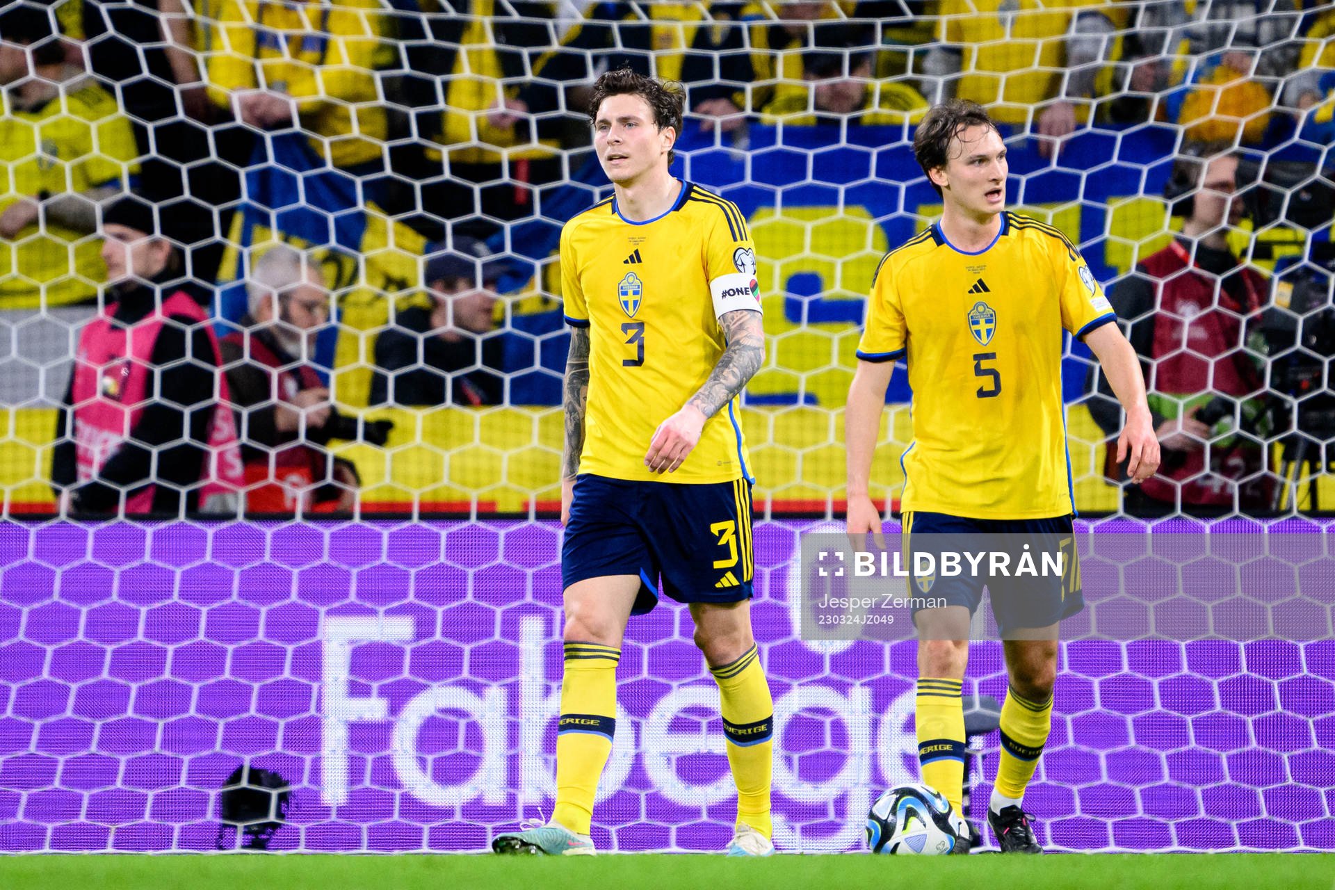 Victor Nilsson Lindelöf and Hjalmar Ekdal of Sweden look