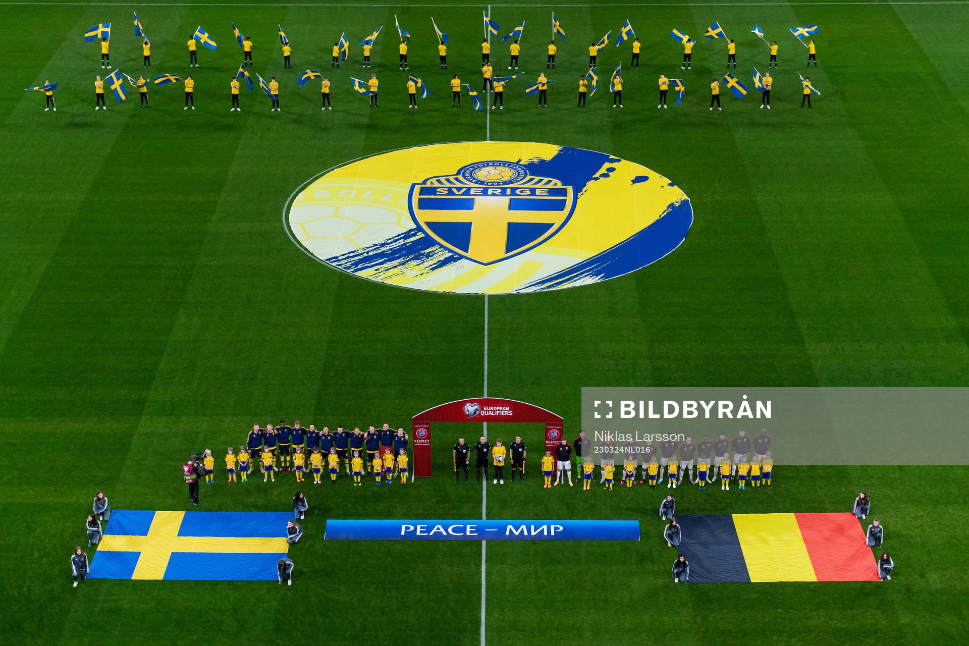 Players of Sweden and of Belgium