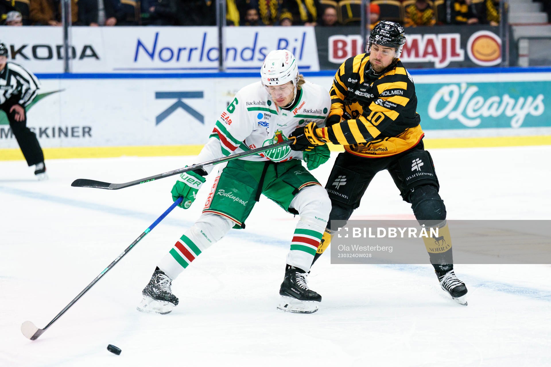 Rögles Tony Sund och Skellefteå AIKs Joakim Lindström