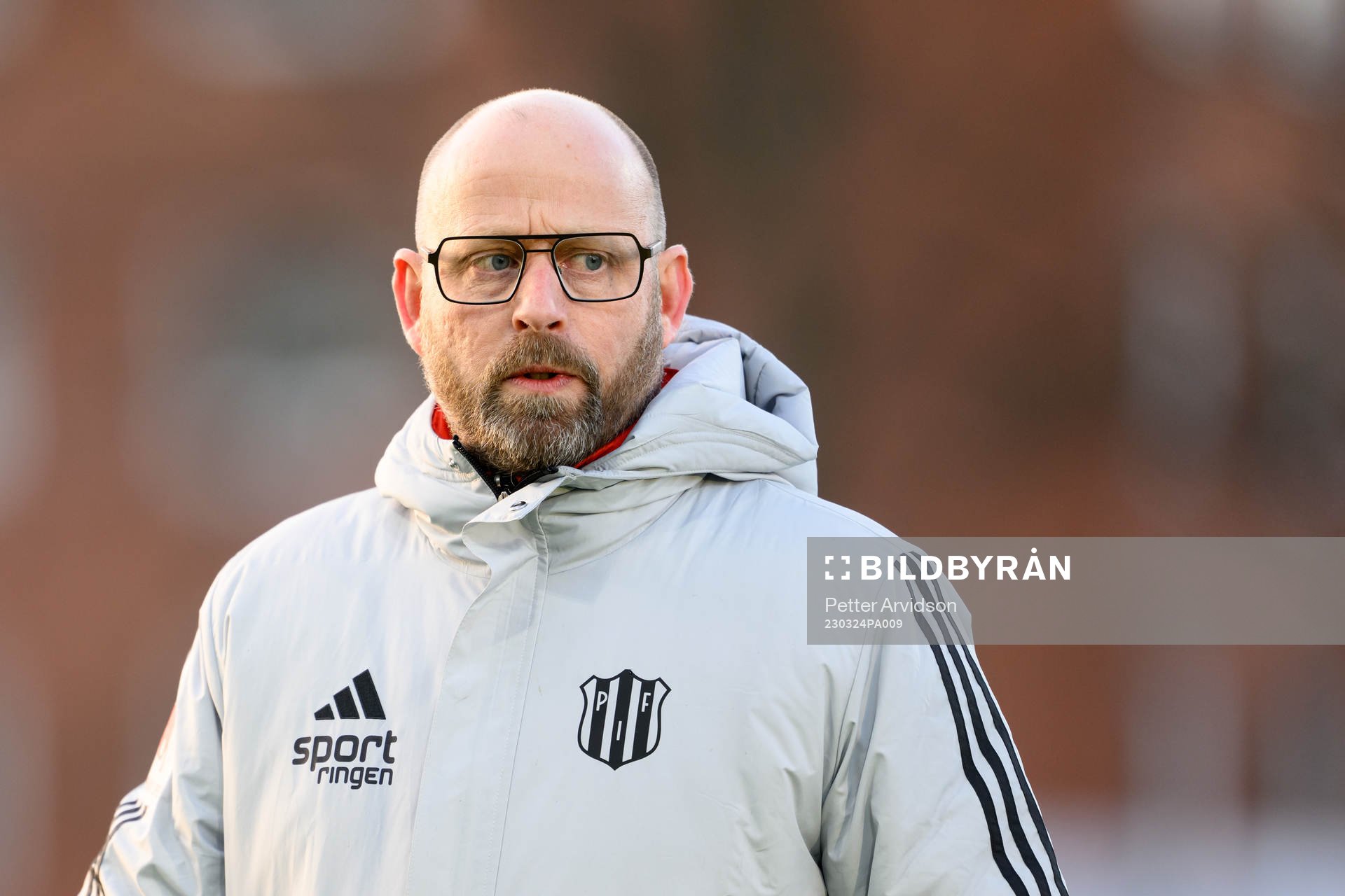 Piteås tränare Stellan Carlsson innan fotbollsmatchen i