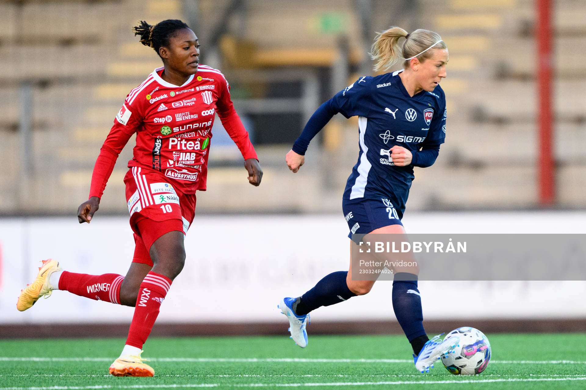 Piteås Anam Imo och FC Rosengårds Mia Persson
