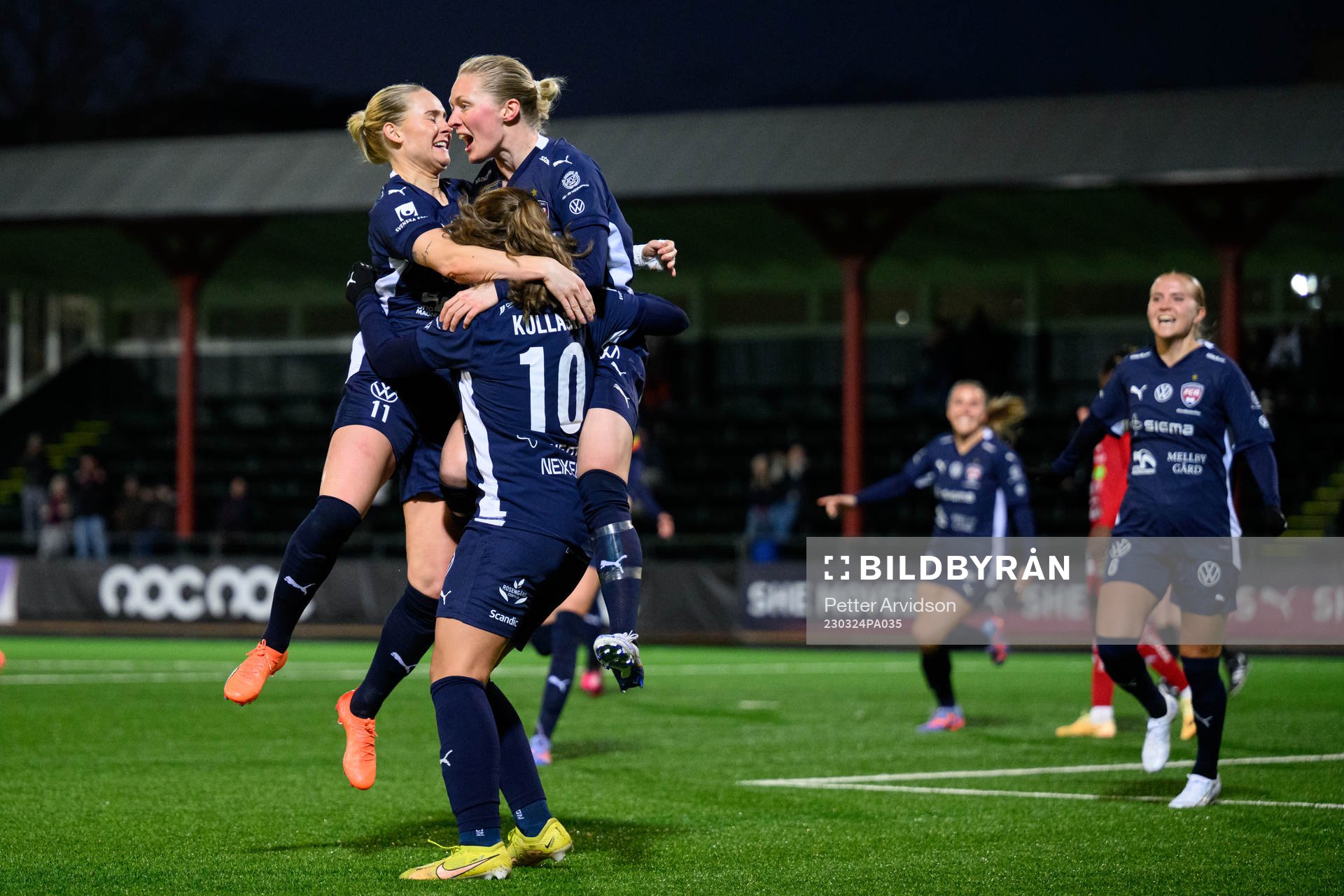 FC Rosengårds Emma Jansson, Emilia Larsson jublar med