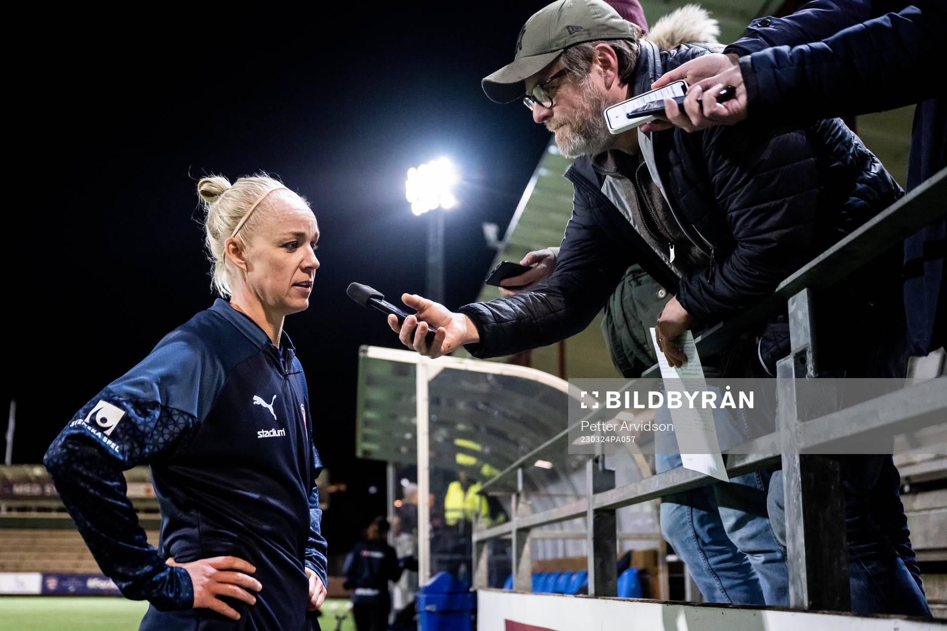 FC Rosengårds Caroline Seger blir intervjuad