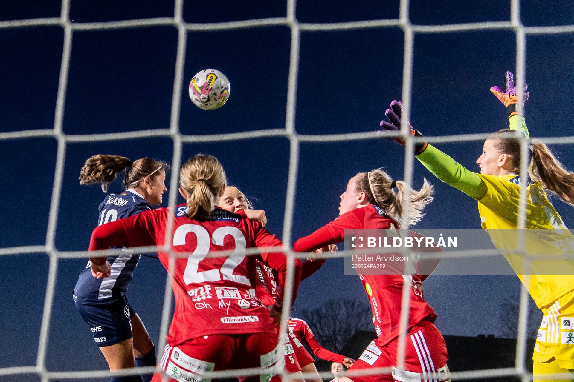 FC Rosengårds Loreta Kullashi gör 1-0 bakom Piteås