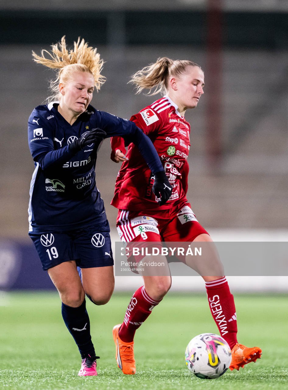 FC Rosengårds Sofie Bruun Bredgaard och Piteås Emma