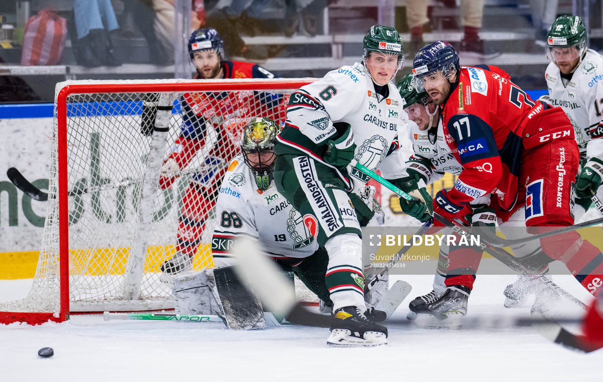 Tingsryds målvakt Tomas Ryden och Jacob Lundegård mot