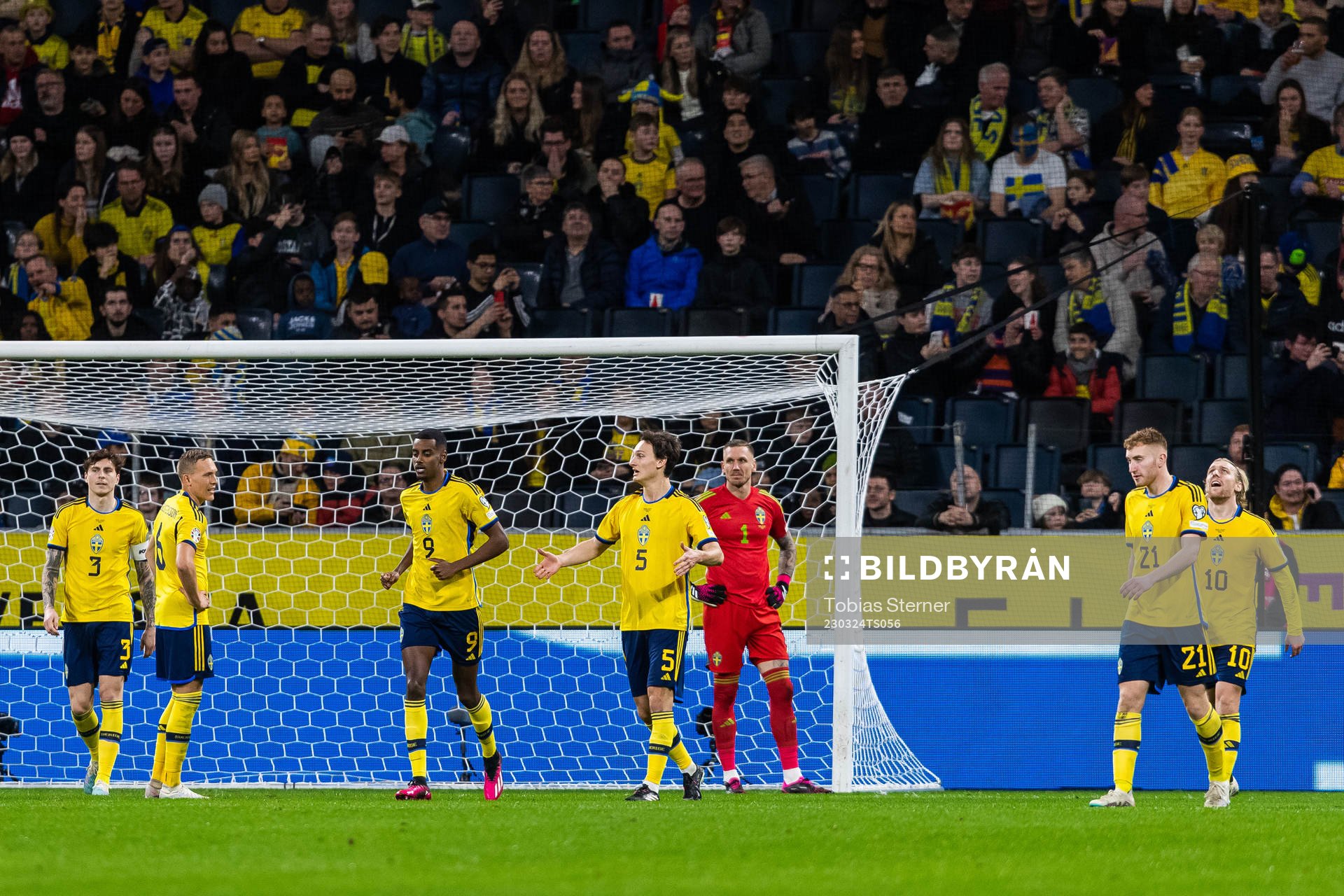 Victor Nilsson Lindelöf, Ludvig Augustinsson, Hjalmar