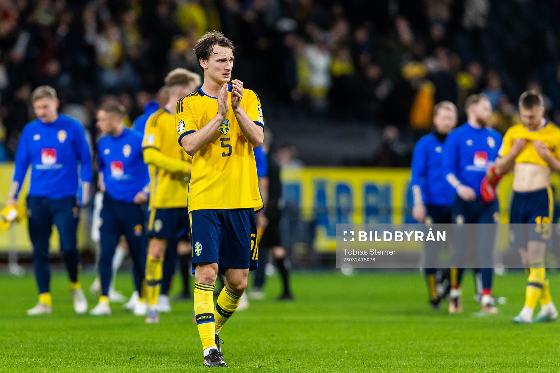 Hjalmar Ekdal of Sweden looks dejected