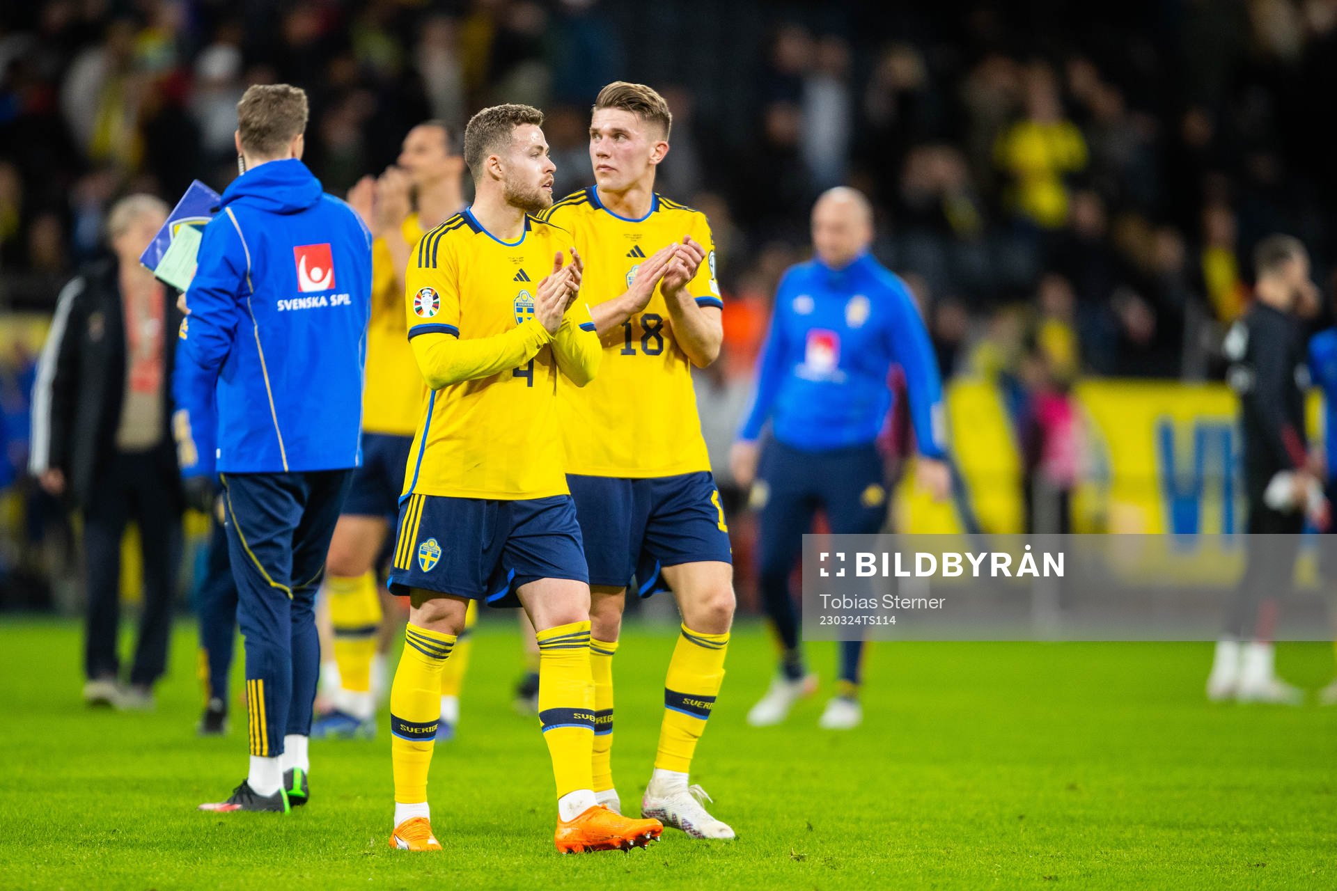 Gabriel Gudmundsson of Sweden and Viktor Gyökeres looks