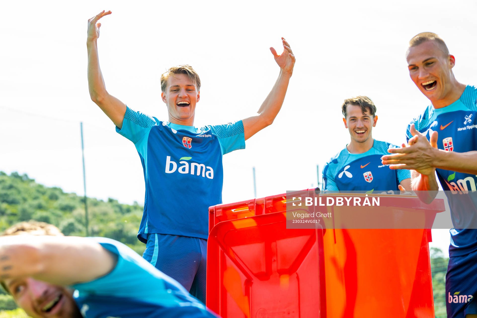 Stefan Strandberg, Martin Ødegaard, Sander Berge and Leo