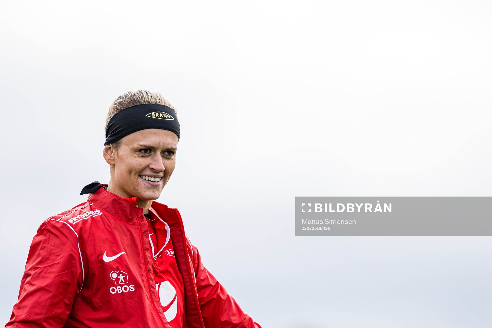 Alyssa Mae Walker of Brann warms up