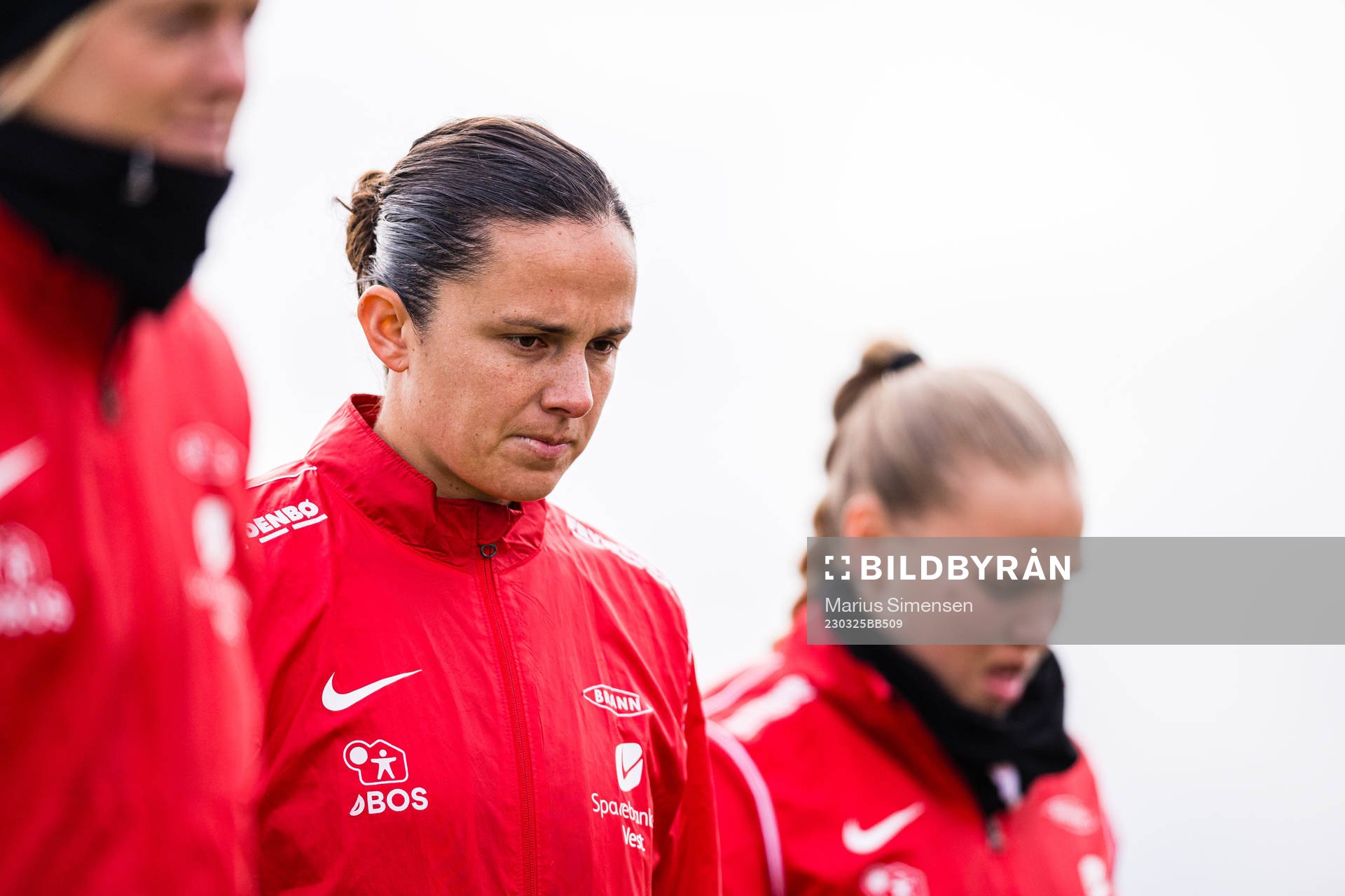 Amanda Paige Frisbie of Brann warms up