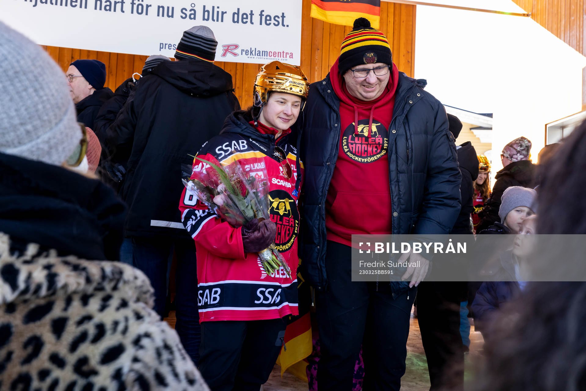 Jenni Hiirikoski  och fans