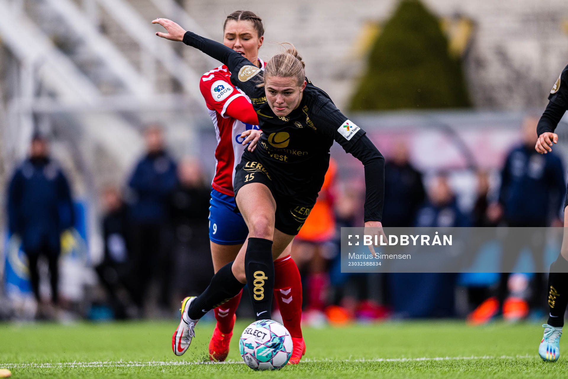 Anna Nerland Aahjem of Lyn and Marthine Østenstad of Brann