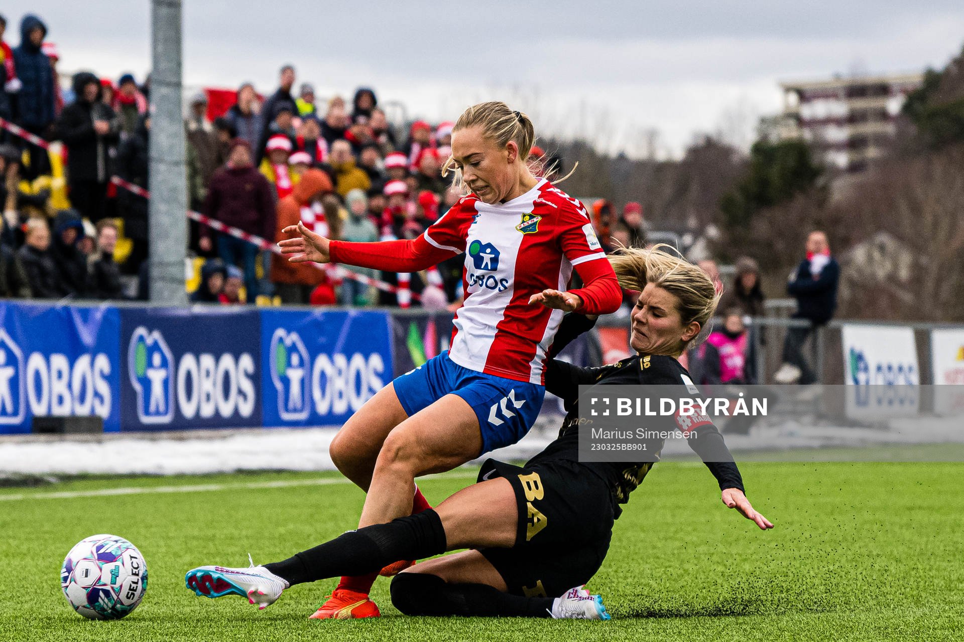 Julie Aune Jorde of Lyn and Andrine Stolsmo Hegerberg of