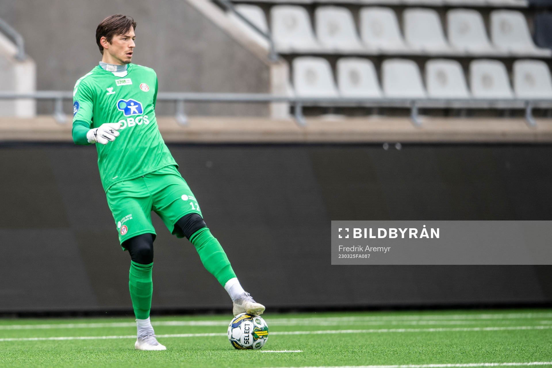 KFUMs målvakt Andreas Vedeler