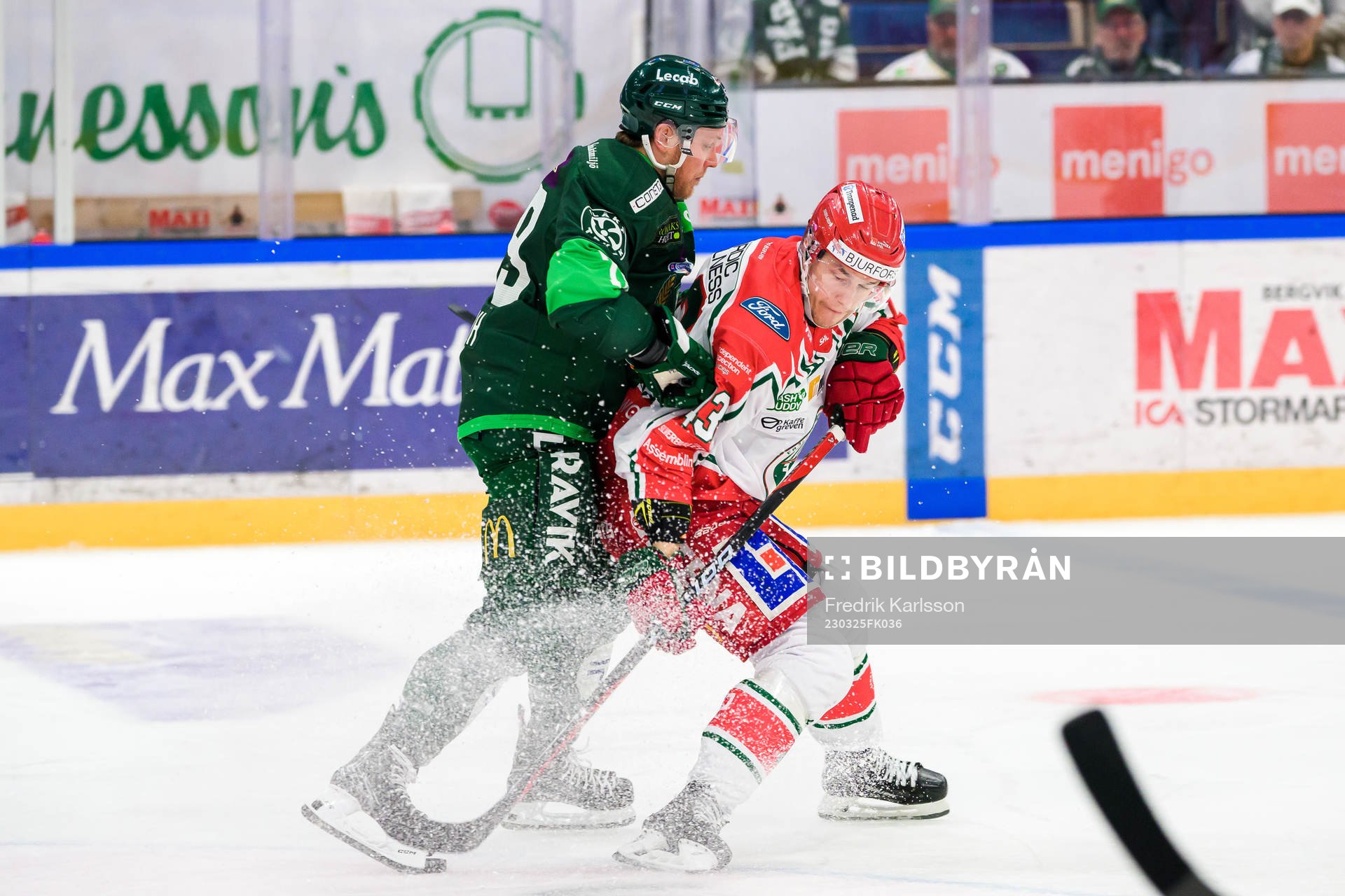 Färjestads Patrik Lundh och Frölundas Tom Nilsson