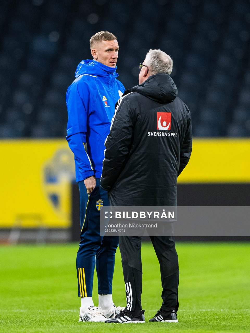 Goalkeeper Robin Olsen and Head coach Janne Andersson of