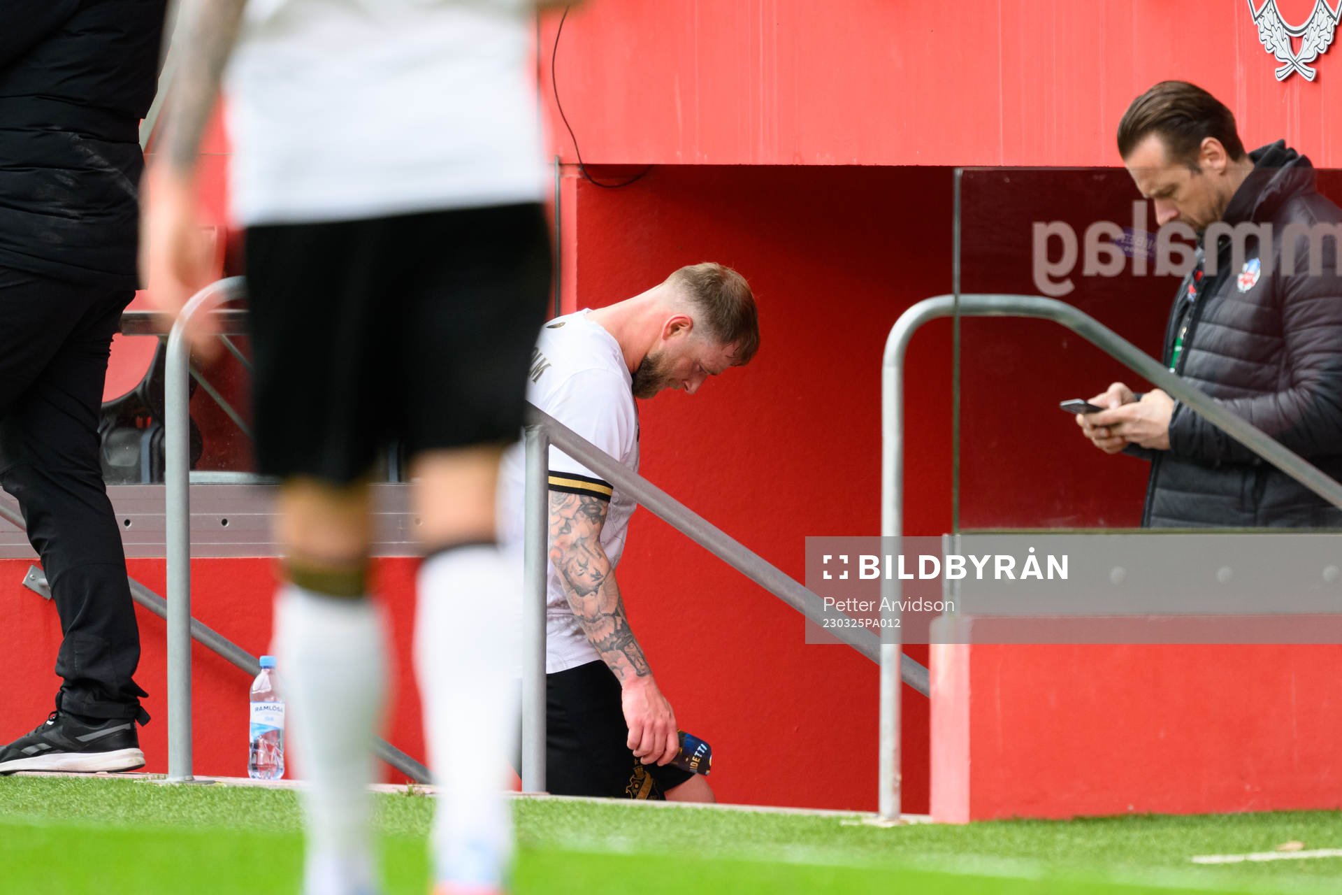 AIKs John Guidetti utgår skadad