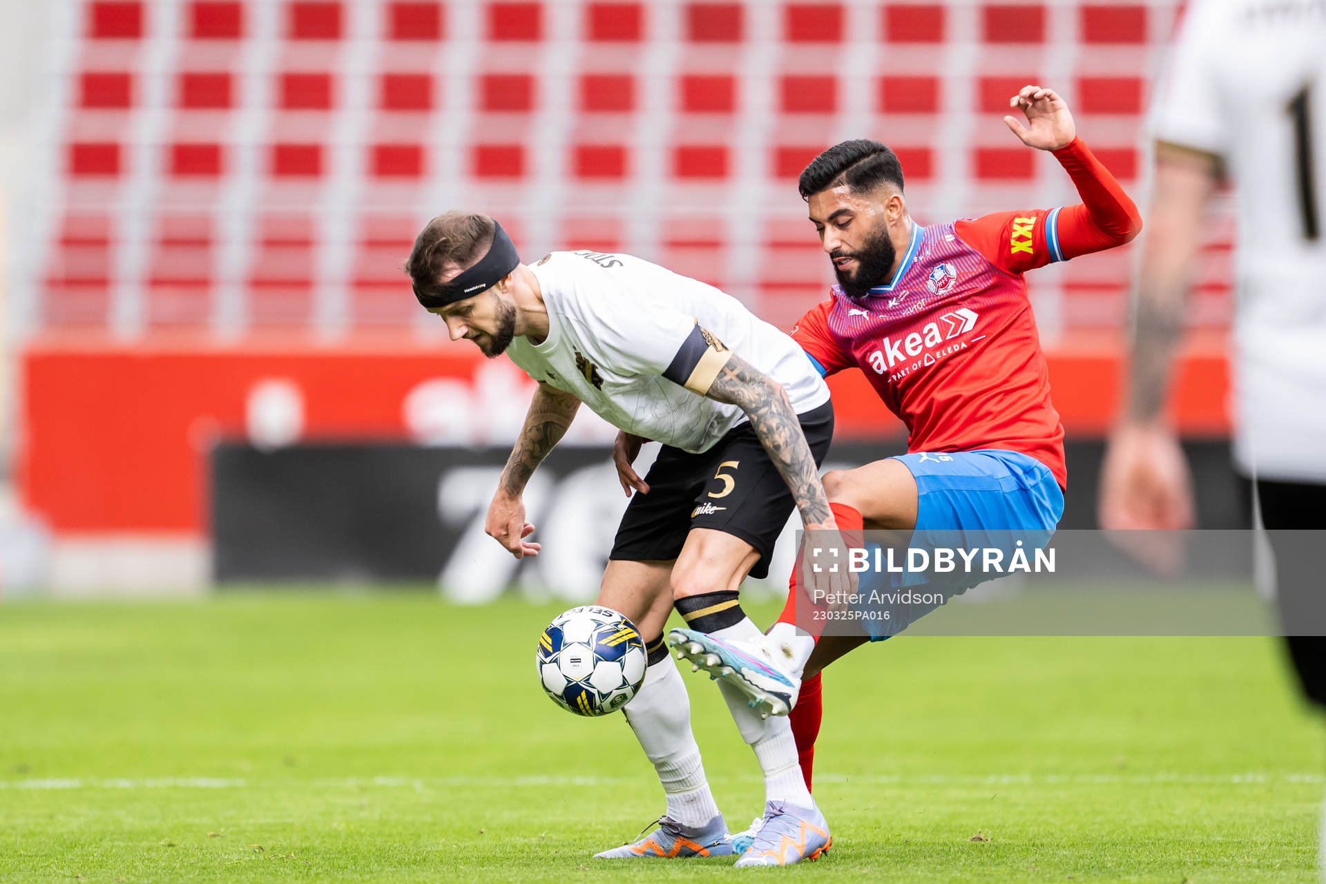 AIKs Alexander Milosevic och Helsingborgs Amin Al Hamawi