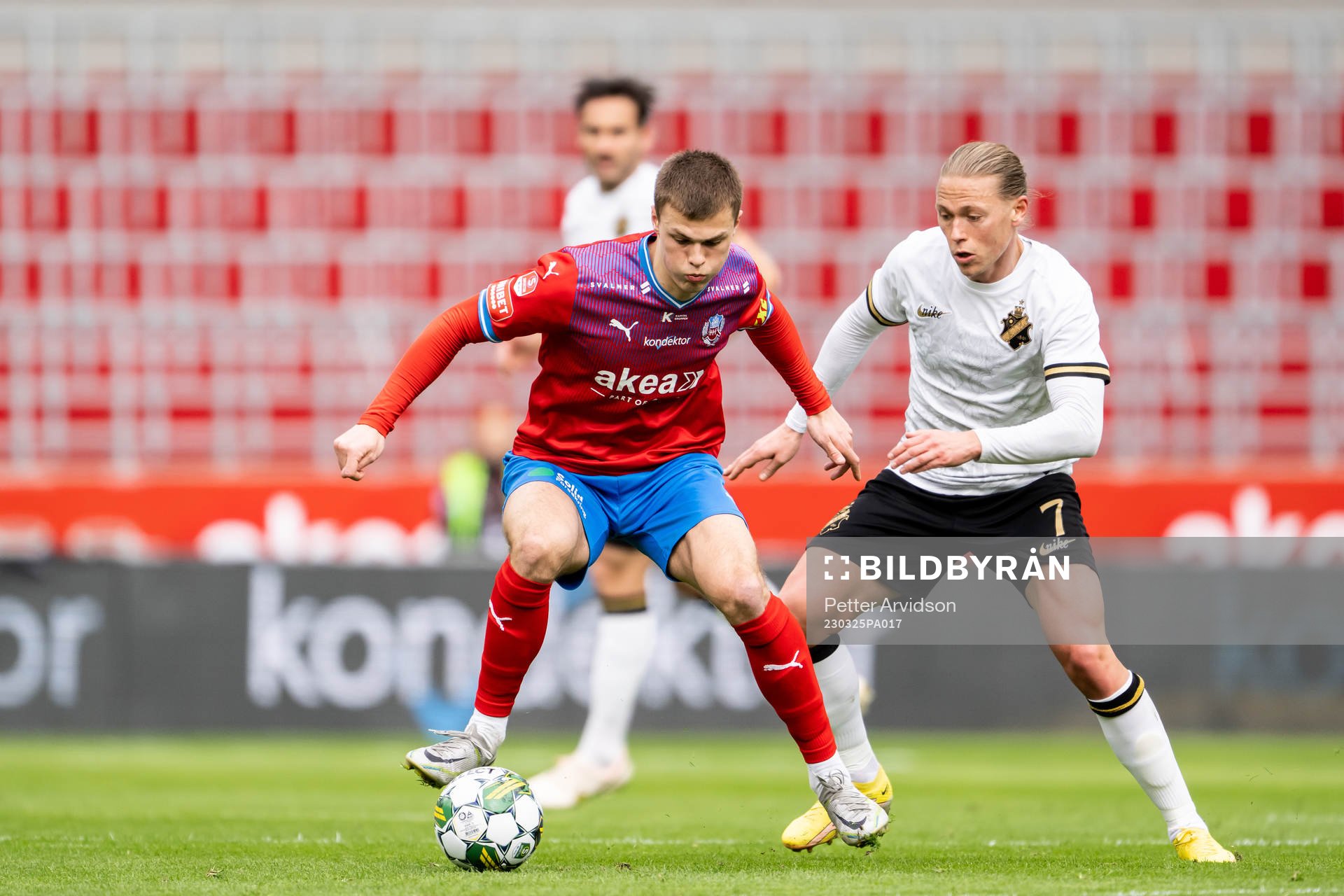 Helsingborgs Erik Ring och AIKs Viktor Fischer