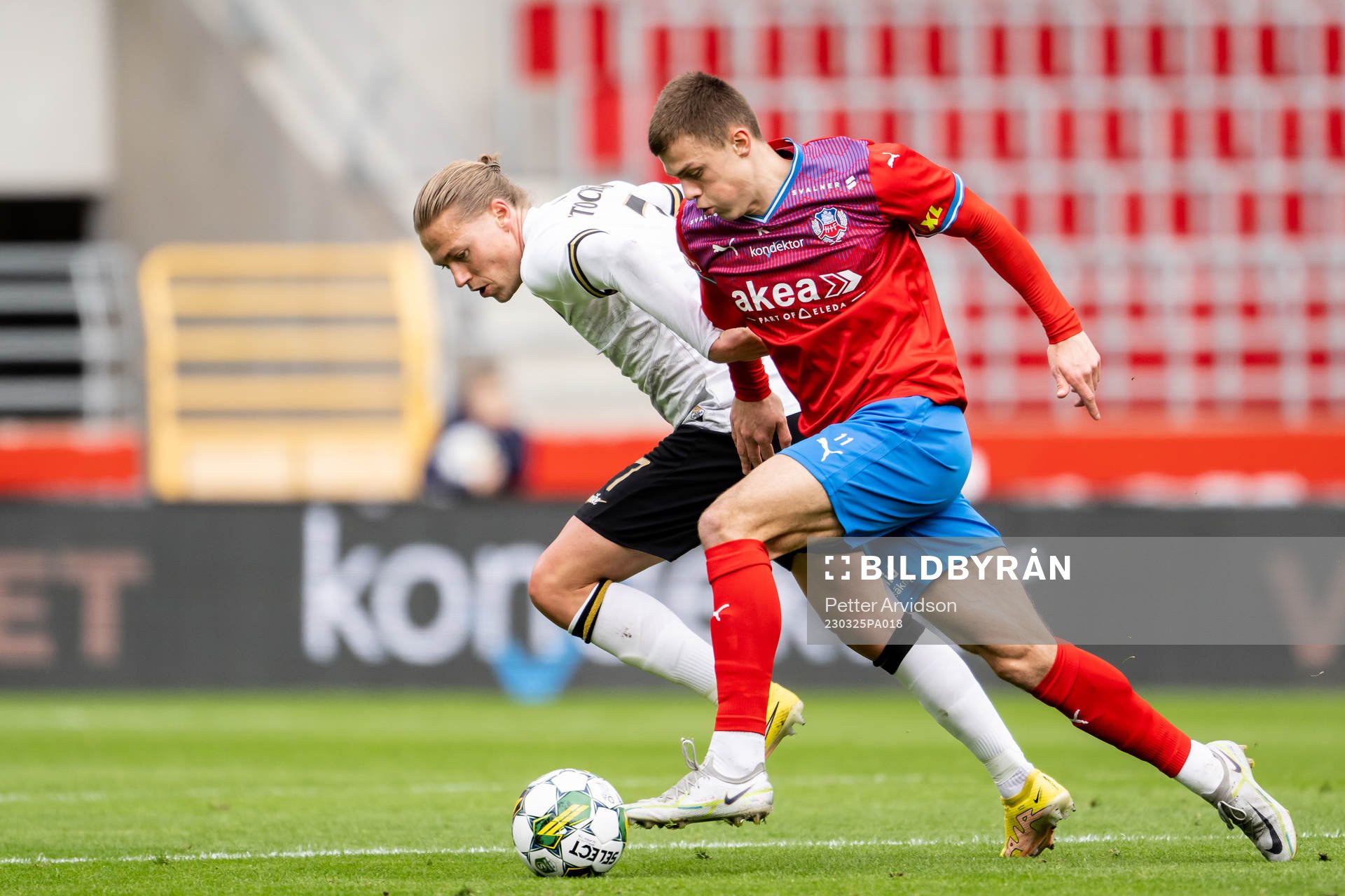 Helsingborgs Erik Ring och AIKs Viktor Fischer