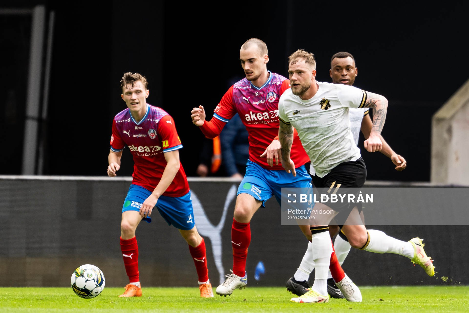 AIKs John Guidetti och Helsingborgs Adam Hellborg