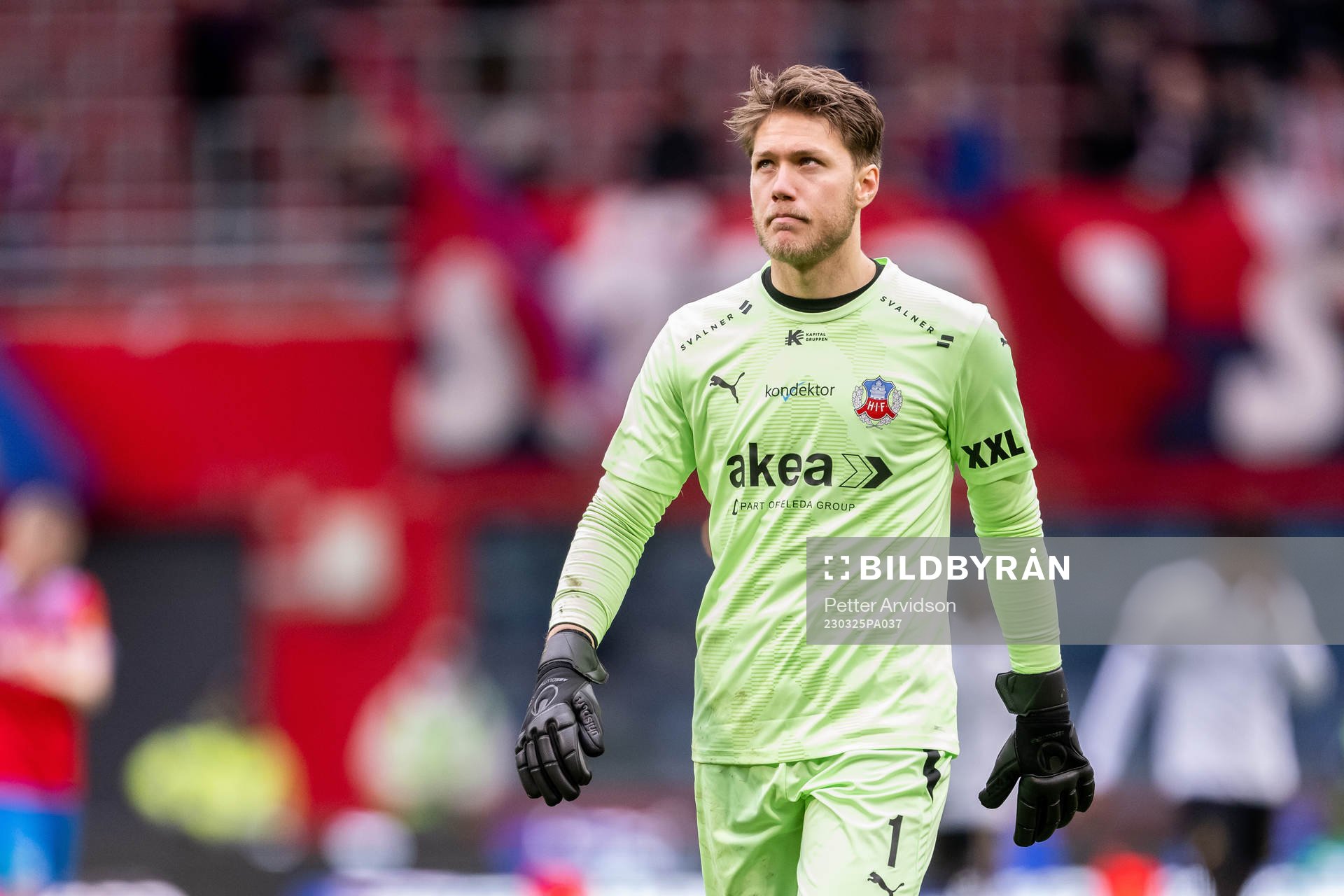 Helsingborgs målvakt Kalle Joelsson deppar