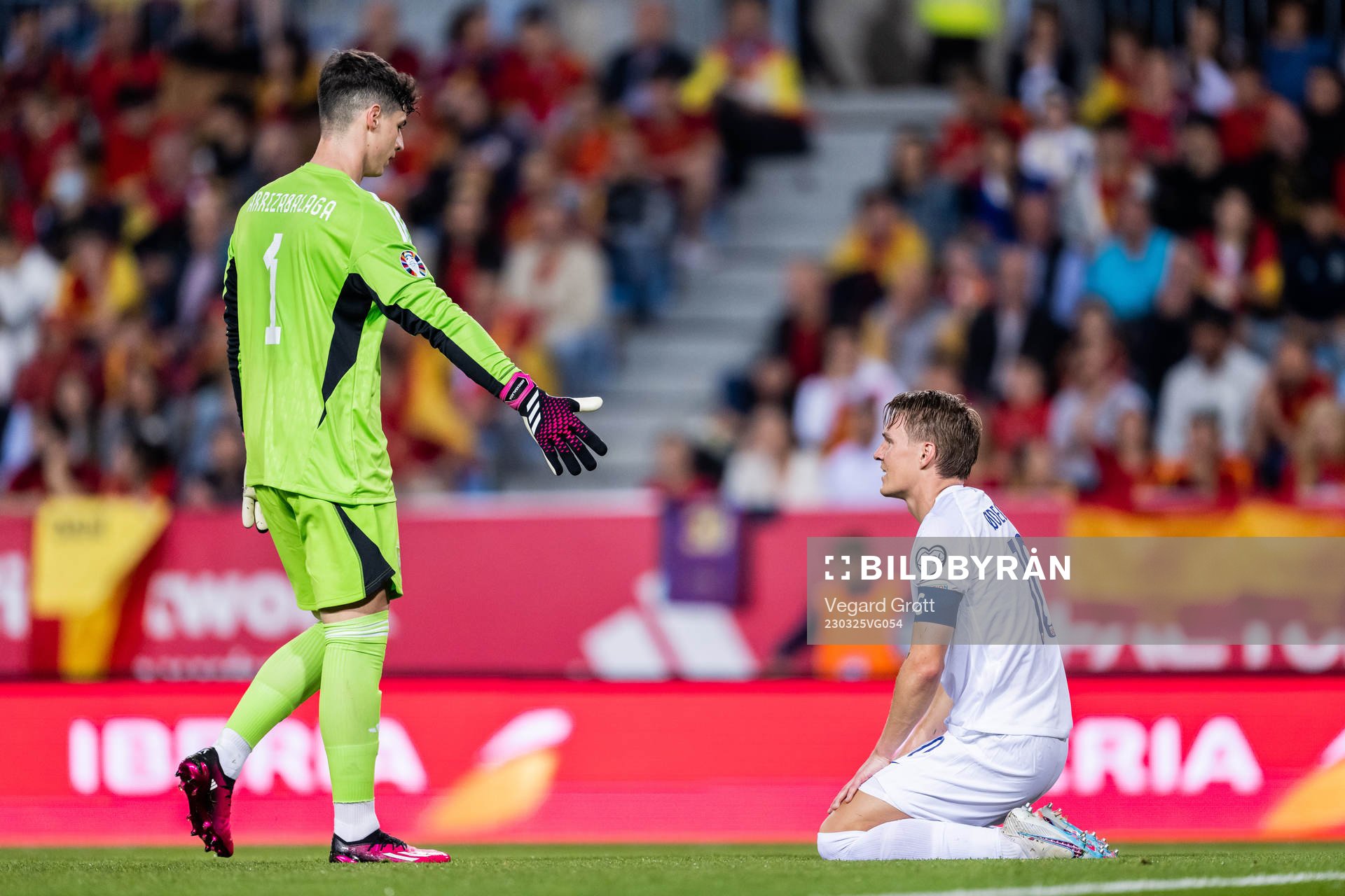 Goalkeeper Kepa Arrizabalaga of Spain and Martin Ødegaard of Norway during the UEFA Euro Qualifier football match between Spain and Norway on March 25, 2023 in Malaga. 