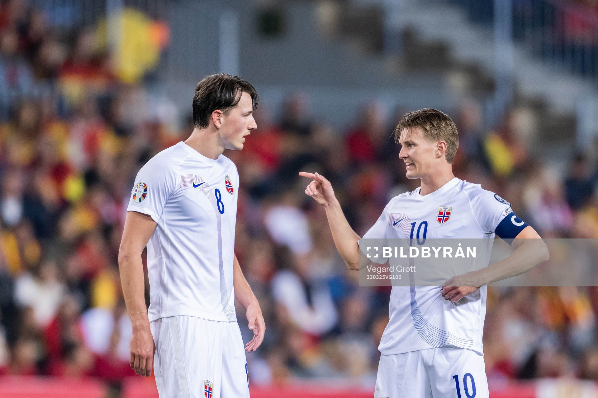 Sander Berge and Martin Ødegaard of Norway